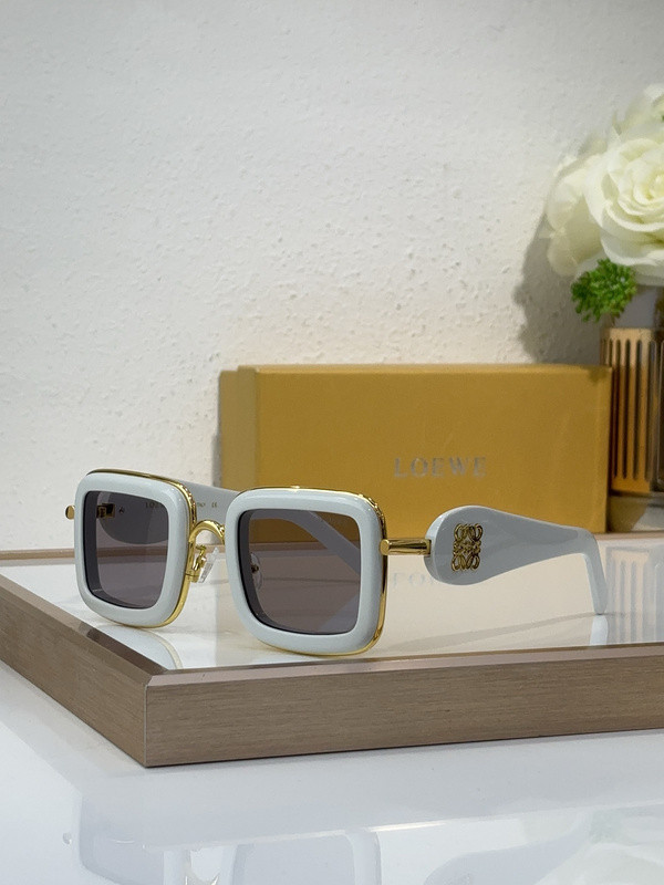 Loewe Sunglasses AAAA-841