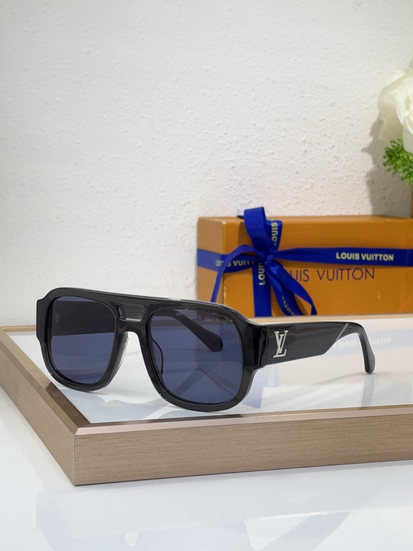 LV Sunglasses AAAA-6112