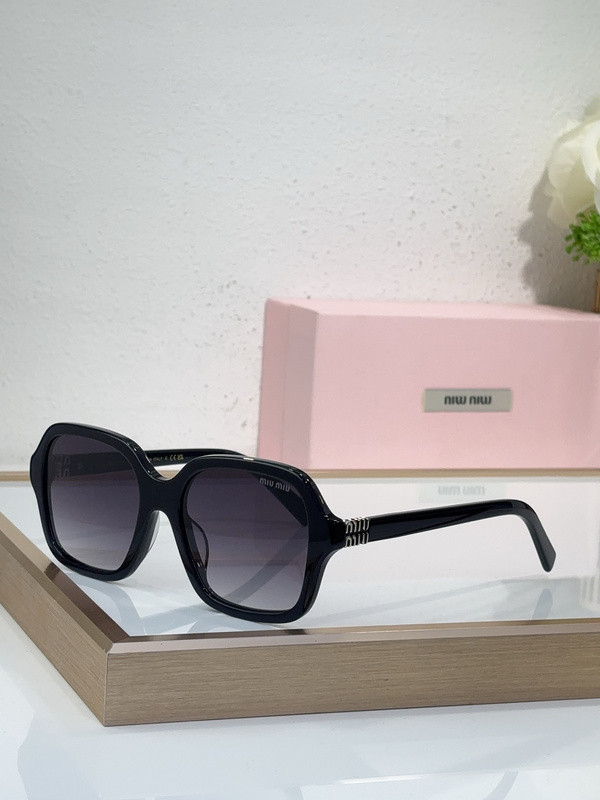 Miu Miu Sunglasses AAAA-2005