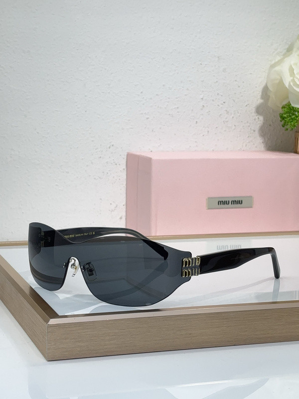 Miu Miu Sunglasses AAAA-1992