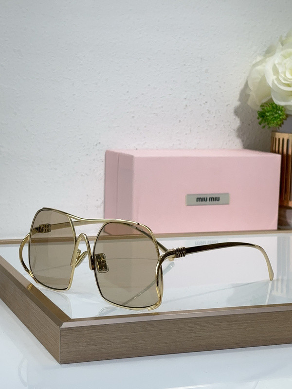 Miu Miu Sunglasses AAAA-1981
