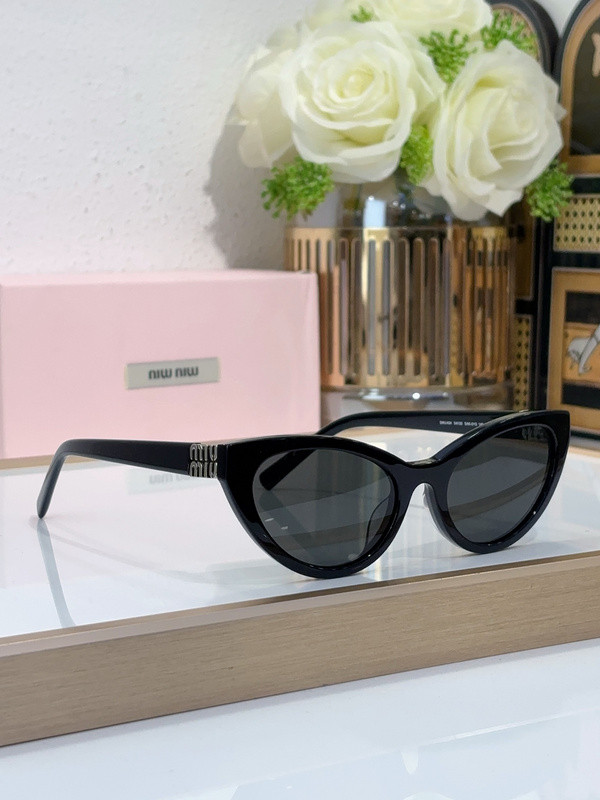 Miu Miu Sunglasses AAAA-1938