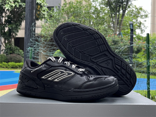 B 17FW Tripe-S High End Sneaker-657