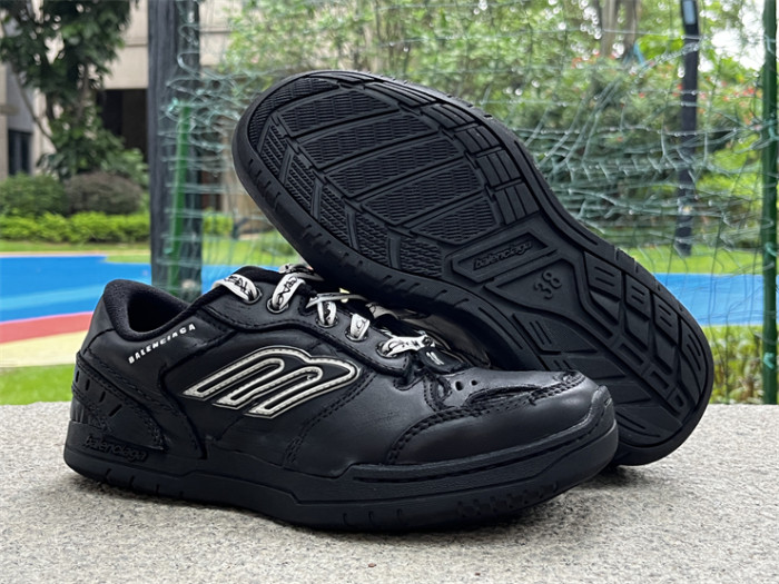 B 17FW Tripe-S High End Sneaker-657