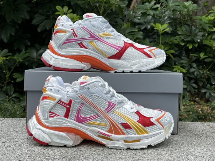 B 17FW Tripe-S High End Sneaker-658