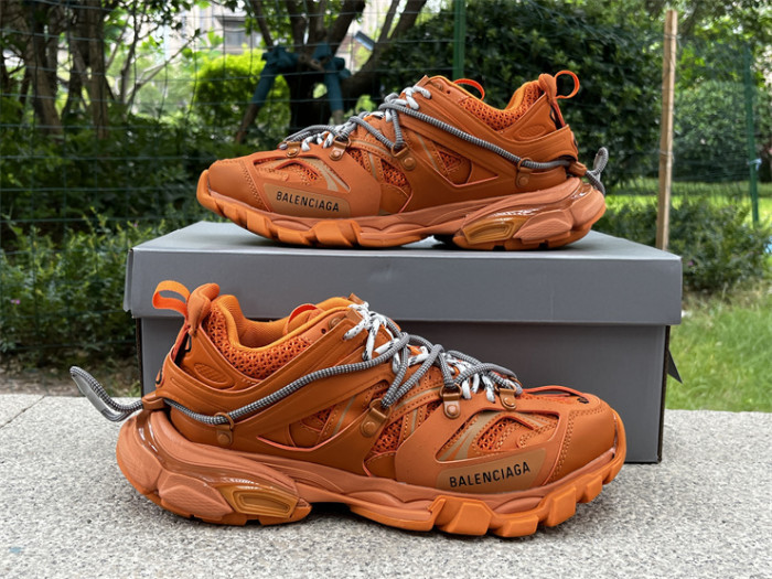 B 17FW Tripe-S High End Sneaker-661