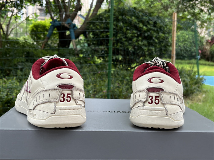 B 17FW Tripe-S High End Sneaker-660