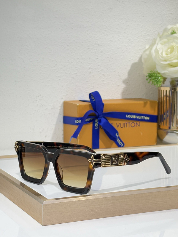 LV Sunglasses AAAA-6545