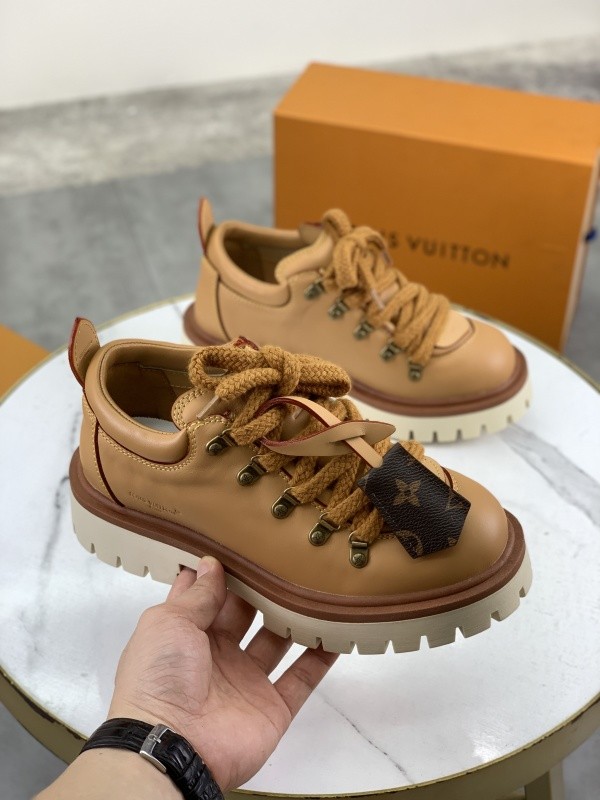 LV Women Shoes 1：1 Quality-1215