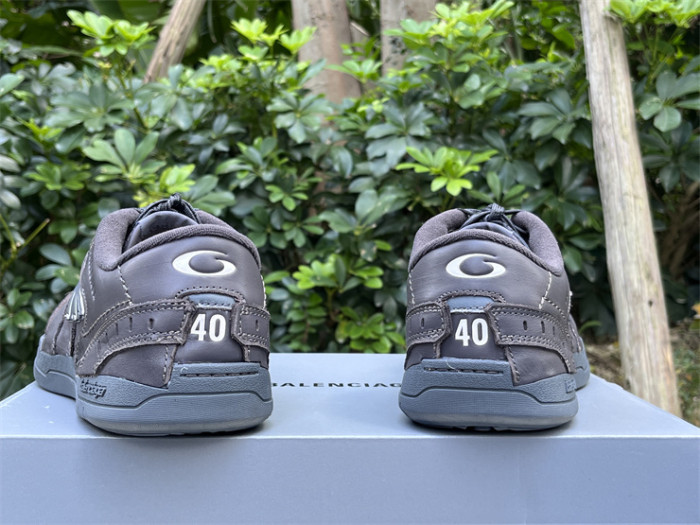 B 17FW Tripe-S High End Sneaker-665