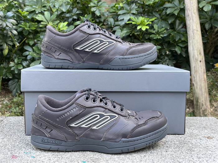 B 17FW Tripe-S High End Sneaker-665