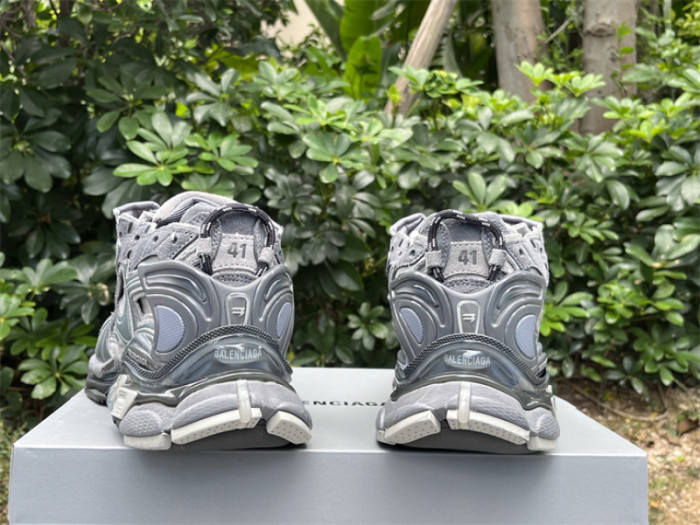 B 17FW Tripe-S High End Sneaker-667