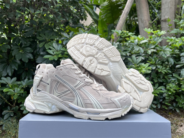 B 17FW Tripe-S High End Sneaker-668