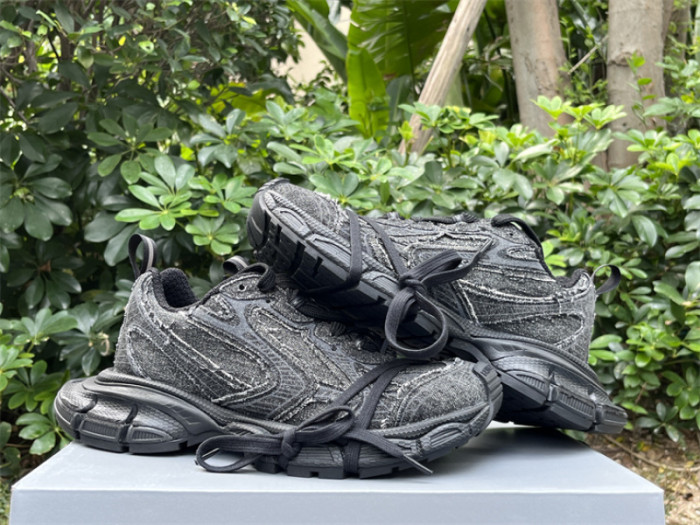 B 17FW Tripe-S High End Sneaker-669