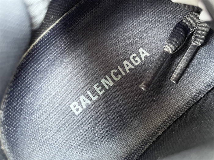 B 17FW Tripe-S High End Sneaker-667