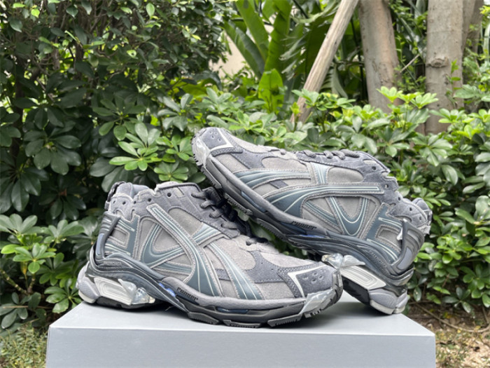 B 17FW Tripe-S High End Sneaker-667