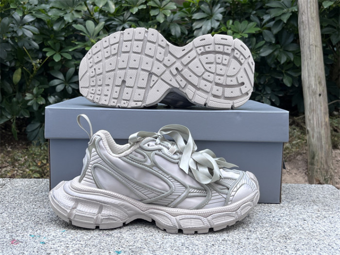 B 17FW Tripe-S High End Sneaker-670