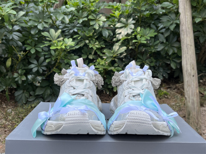 B 17FW Tripe-S High End Sneaker-671