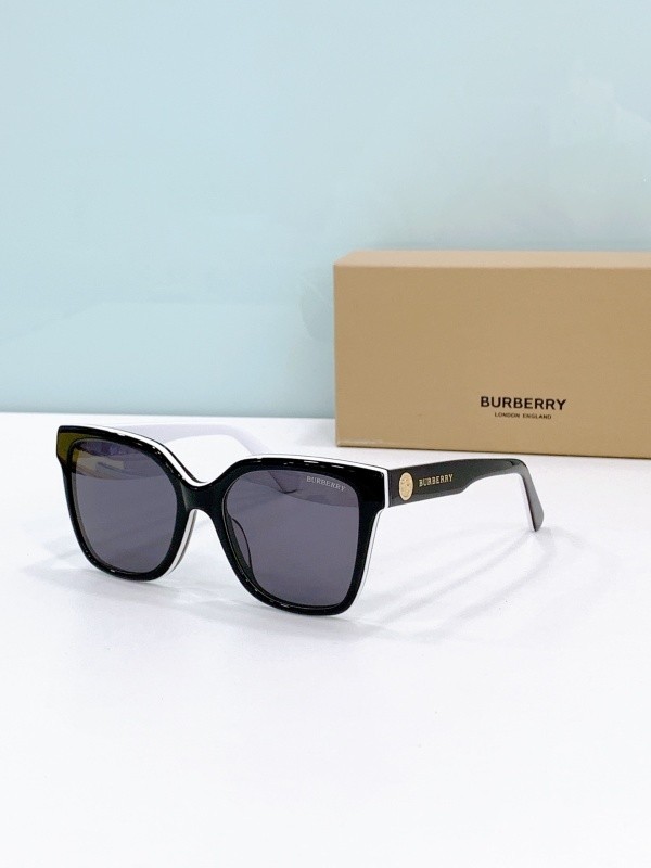 Burberry Sunglasses AAAA-3246