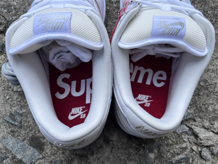 Authentic Nike SB Dunk Low Supreme 94 White Metallic Silver
