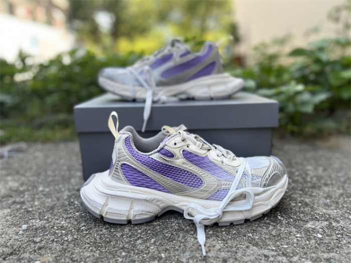 B 17FW Tripe-S High End Sneaker-672