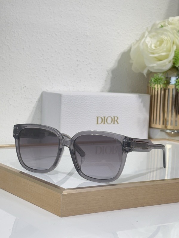 Dior Sunglasses AAAA-4114