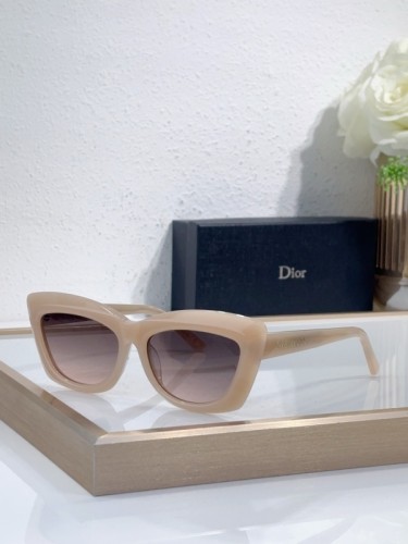 Dior Sunglasses AAAA-4070