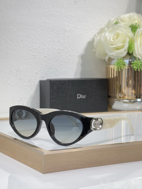 Dior Sunglasses AAAA-3884