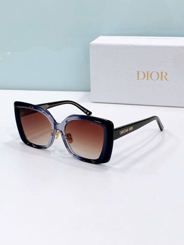 Dior Sunglasses AAAA-4168
