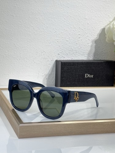 Dior Sunglasses AAAA-4214