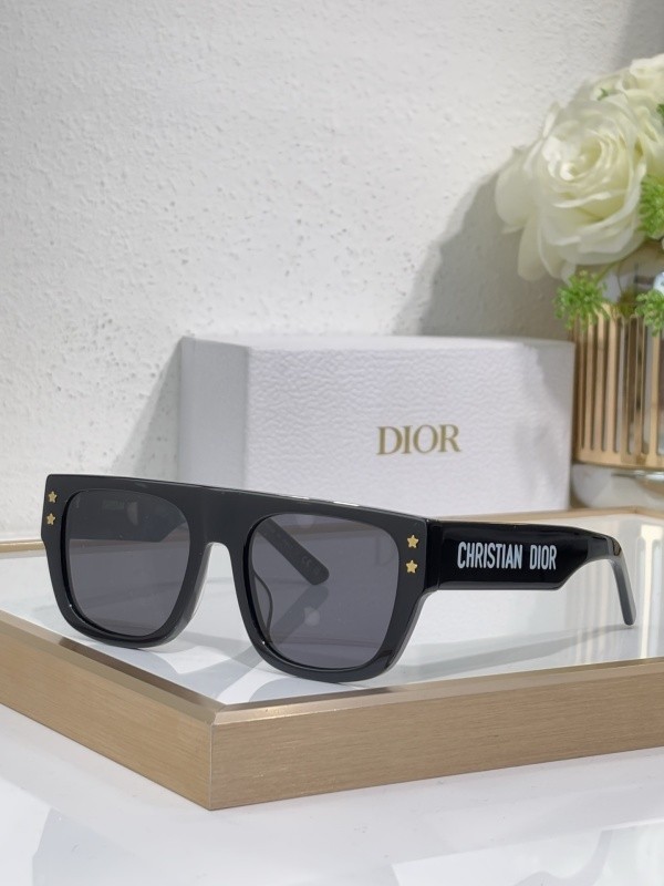 Dior Sunglasses AAAA-4120
