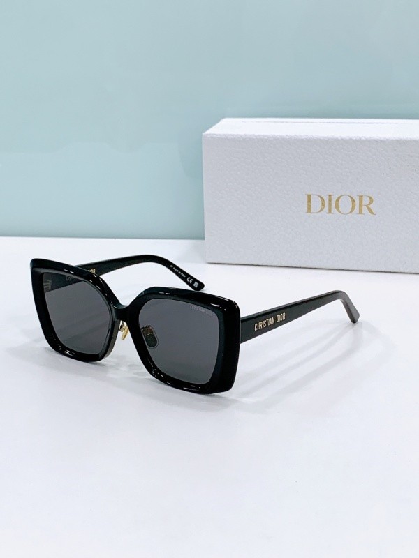 Dior Sunglasses AAAA-4166