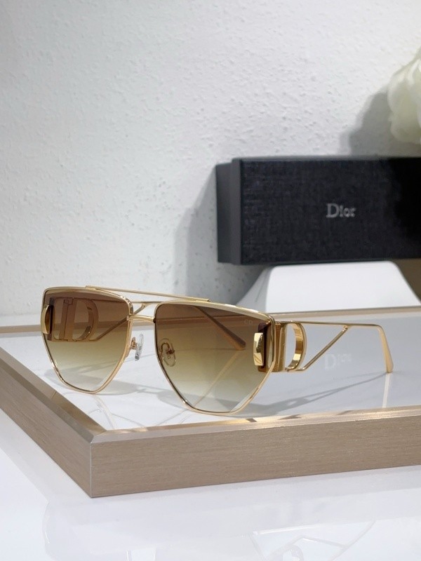 Dior Sunglasses AAAA-4238
