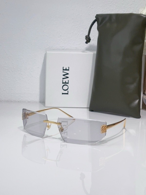 Loewe Sunglasses AAAA-998