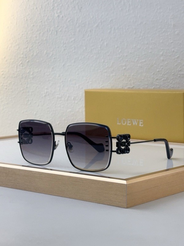 Loewe Sunglasses AAAA-1050