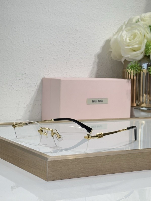 Miu Miu Sunglasses AAAA-2421