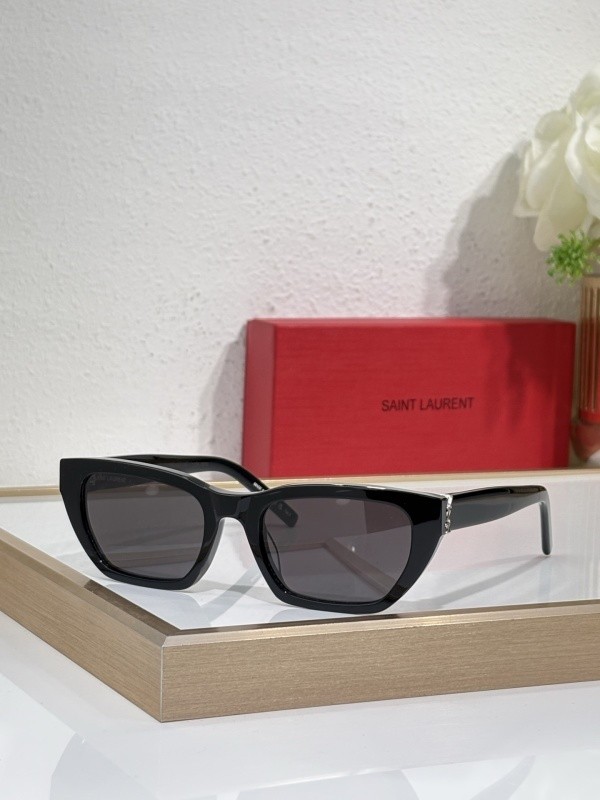 YL  Sunglasses AAAA-1425