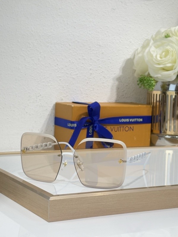 LV Sunglasses AAAA-6950