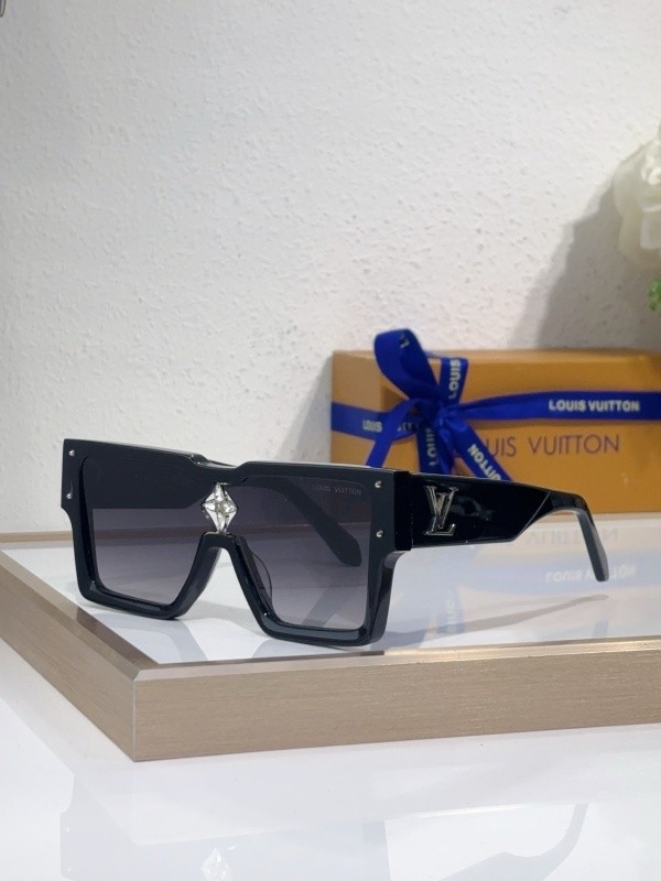 LV Sunglasses AAAA-6932