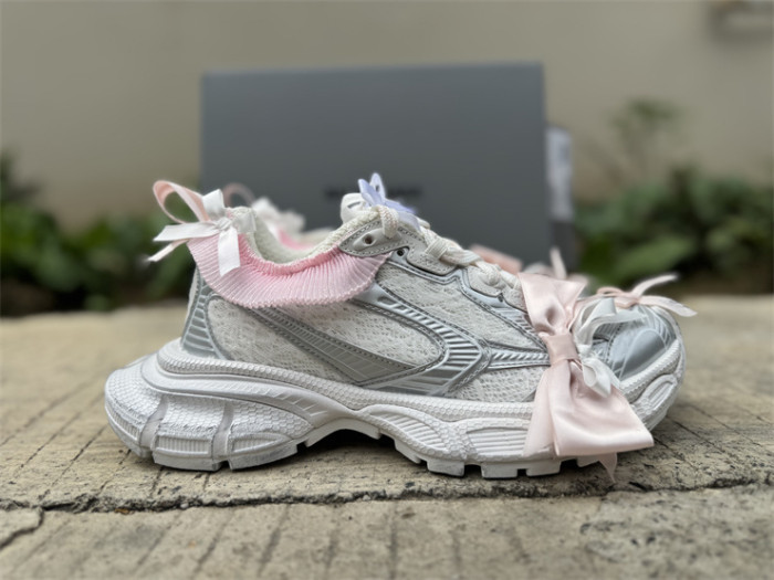 B 17FW Tripe-S High End Sneaker-676