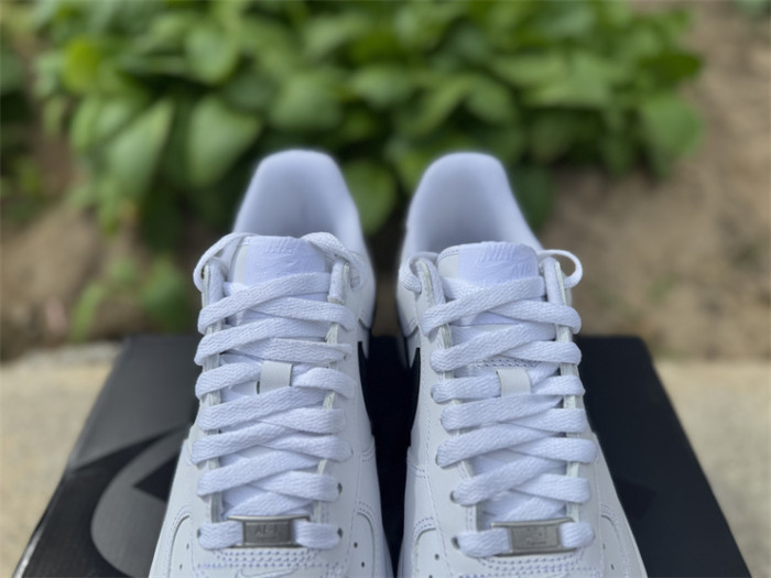 Authentic Supreme x Nike Air Force 1 Low White