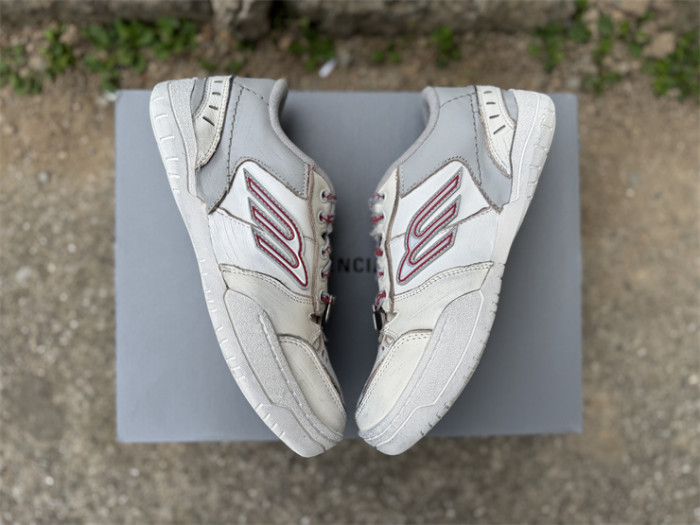 B 17FW Tripe-S High End Sneaker-677