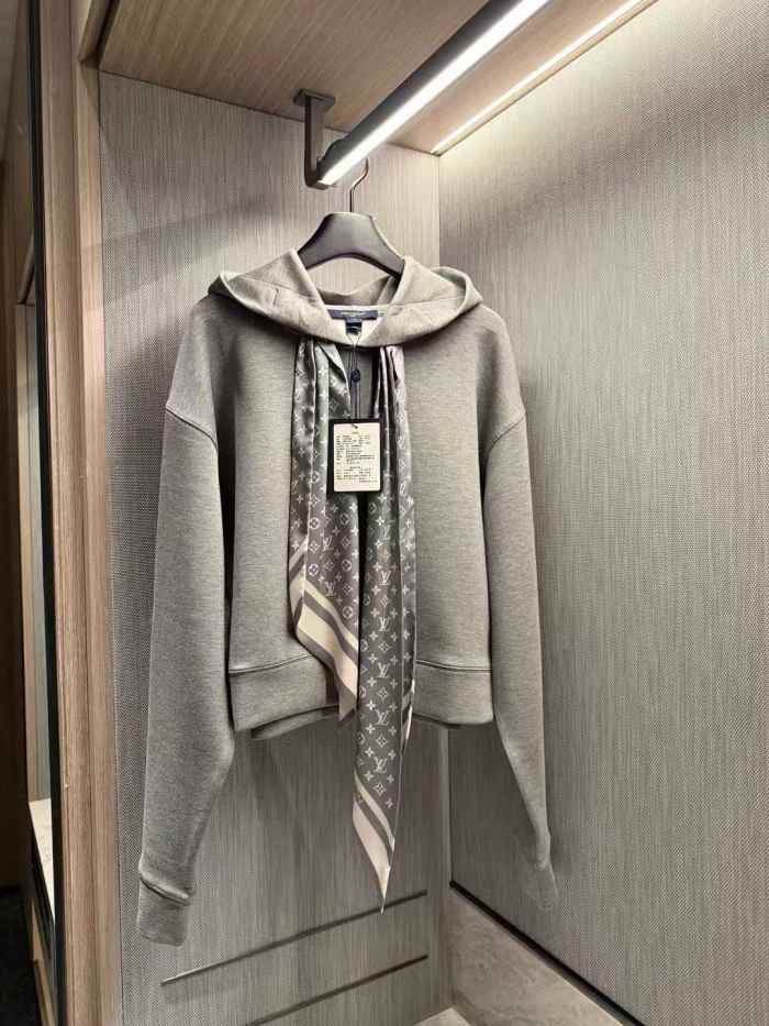LV Hoodies High End Quality-1192