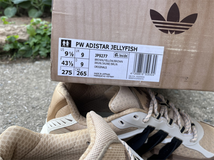 Pharrell Willams x AD Jellyfish-018