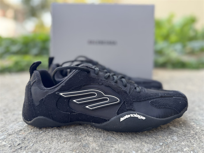 B 17FW Tripe-S High End Sneaker-681