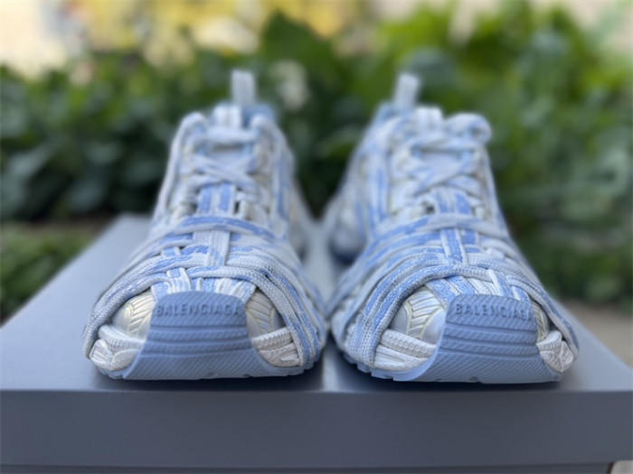 B 17FW Tripe-S High End Sneaker-682