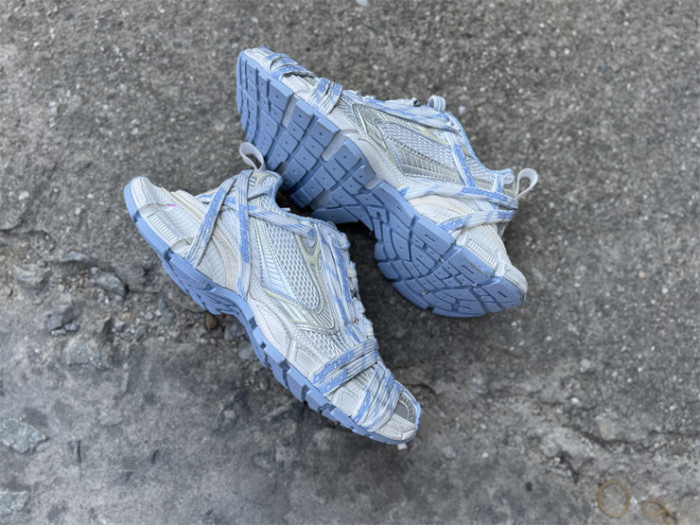 B 17FW Tripe-S High End Sneaker-682