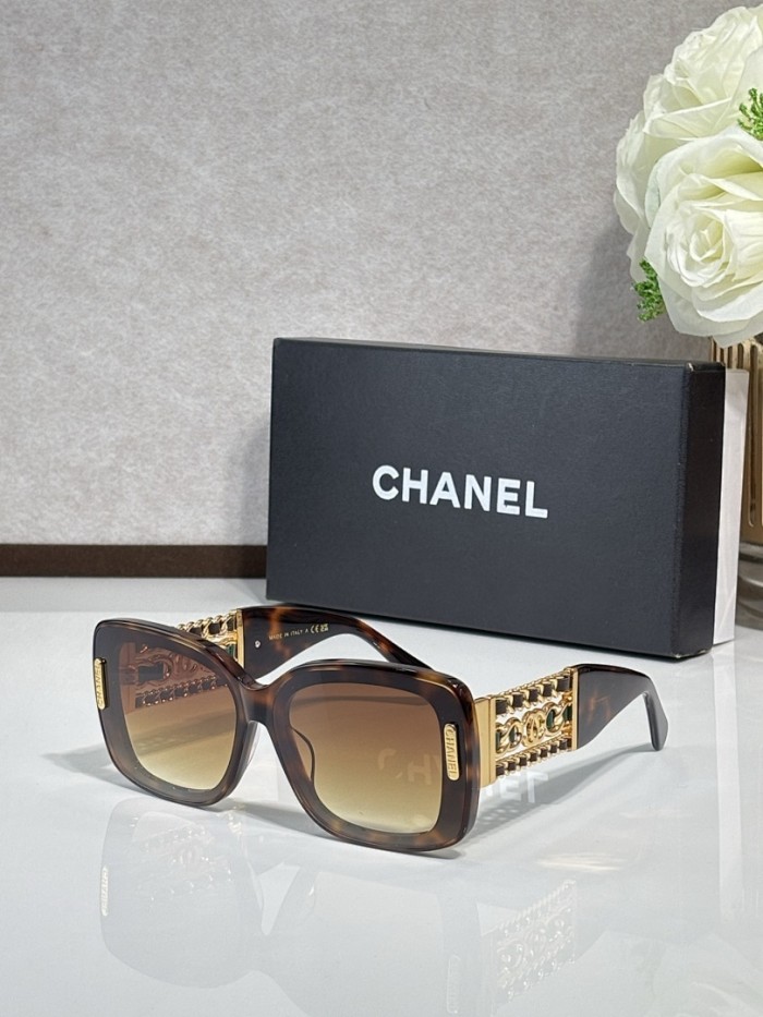 CHNL Sunglasses AAAA-6469