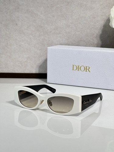 Dior Sunglasses AAAA-4619