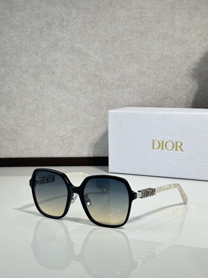 Dior Sunglasses AAAA-4382